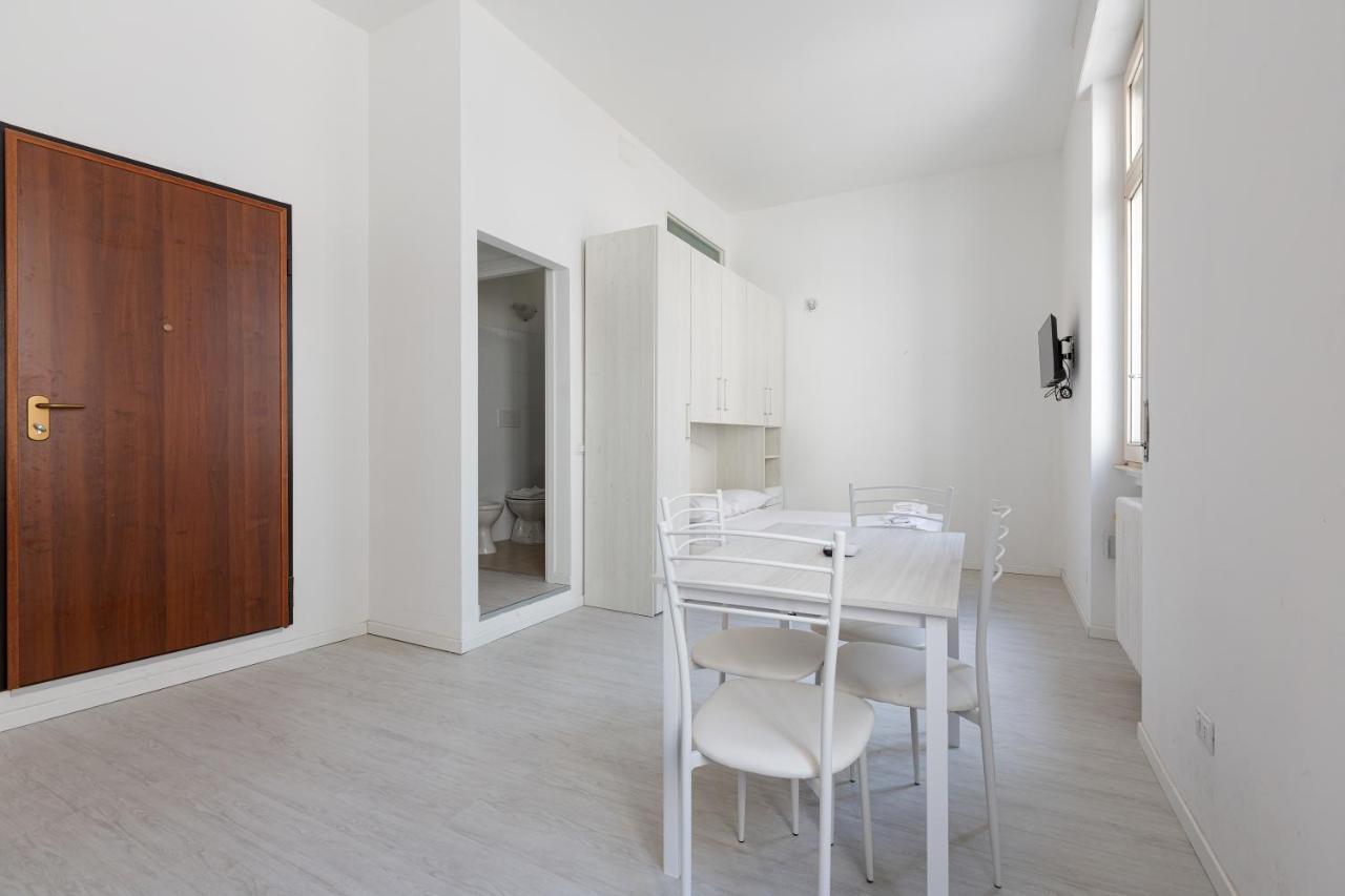 Milano Niguarda Cosy Studio Bagian luar foto