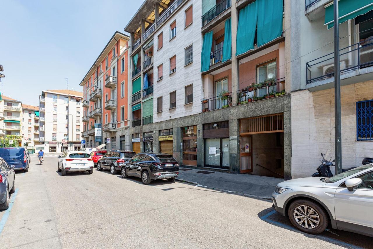 Milano Niguarda Cosy Studio Bagian luar foto